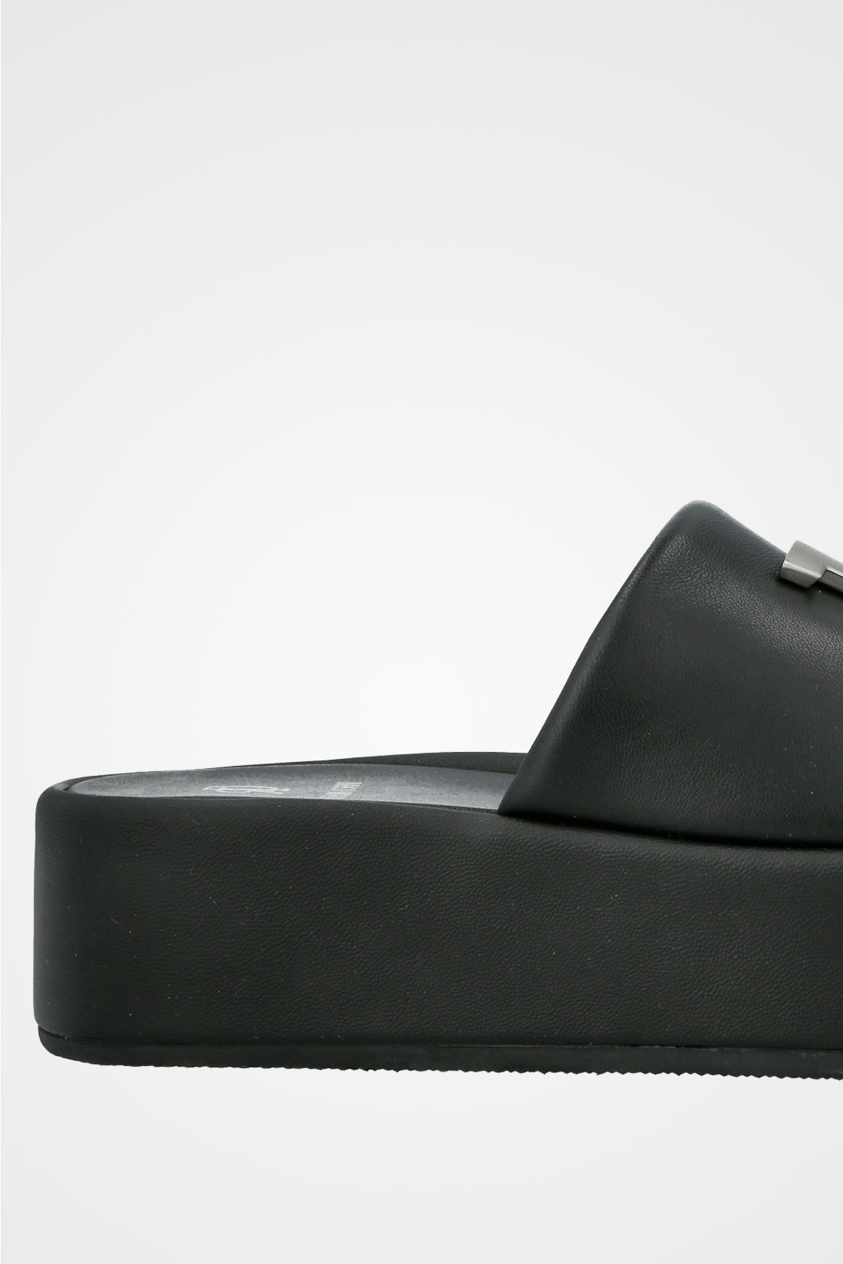 כפכף V 251-3906-8