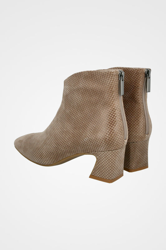 252-240-62 מגפון עגול