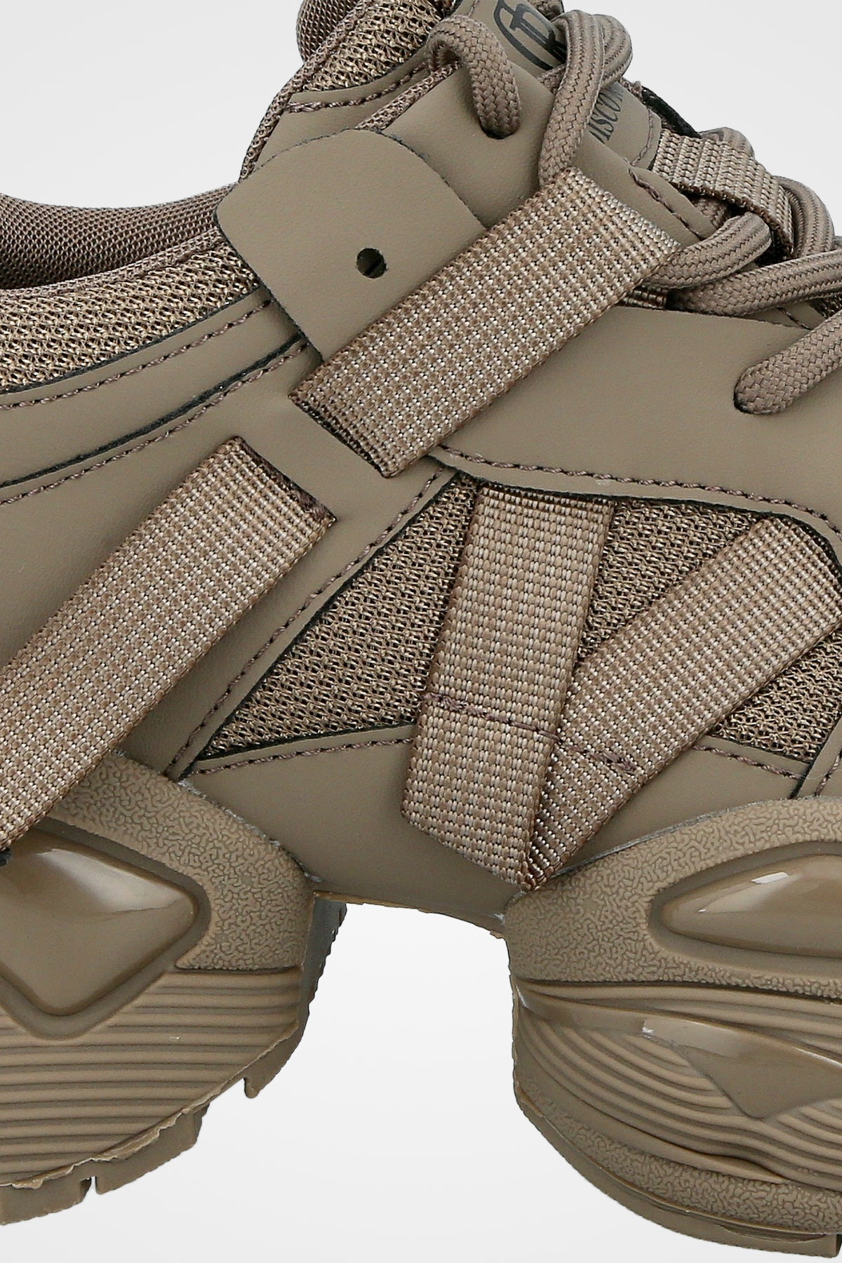 סניקרס נוחות לנשים רצועות צד - 241-788-1