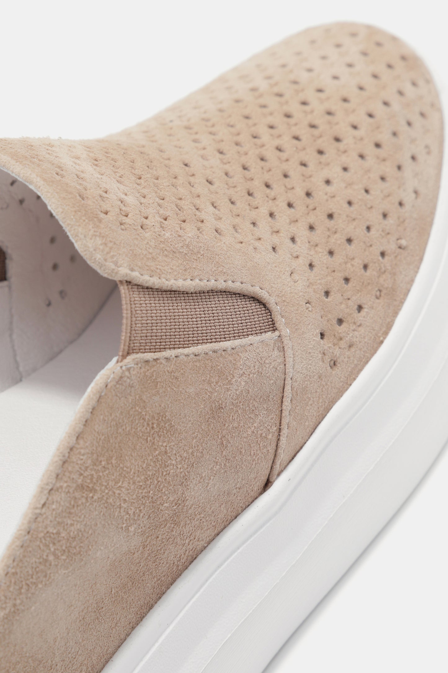 כפכף ספורט חורים לייזר 261-99-1